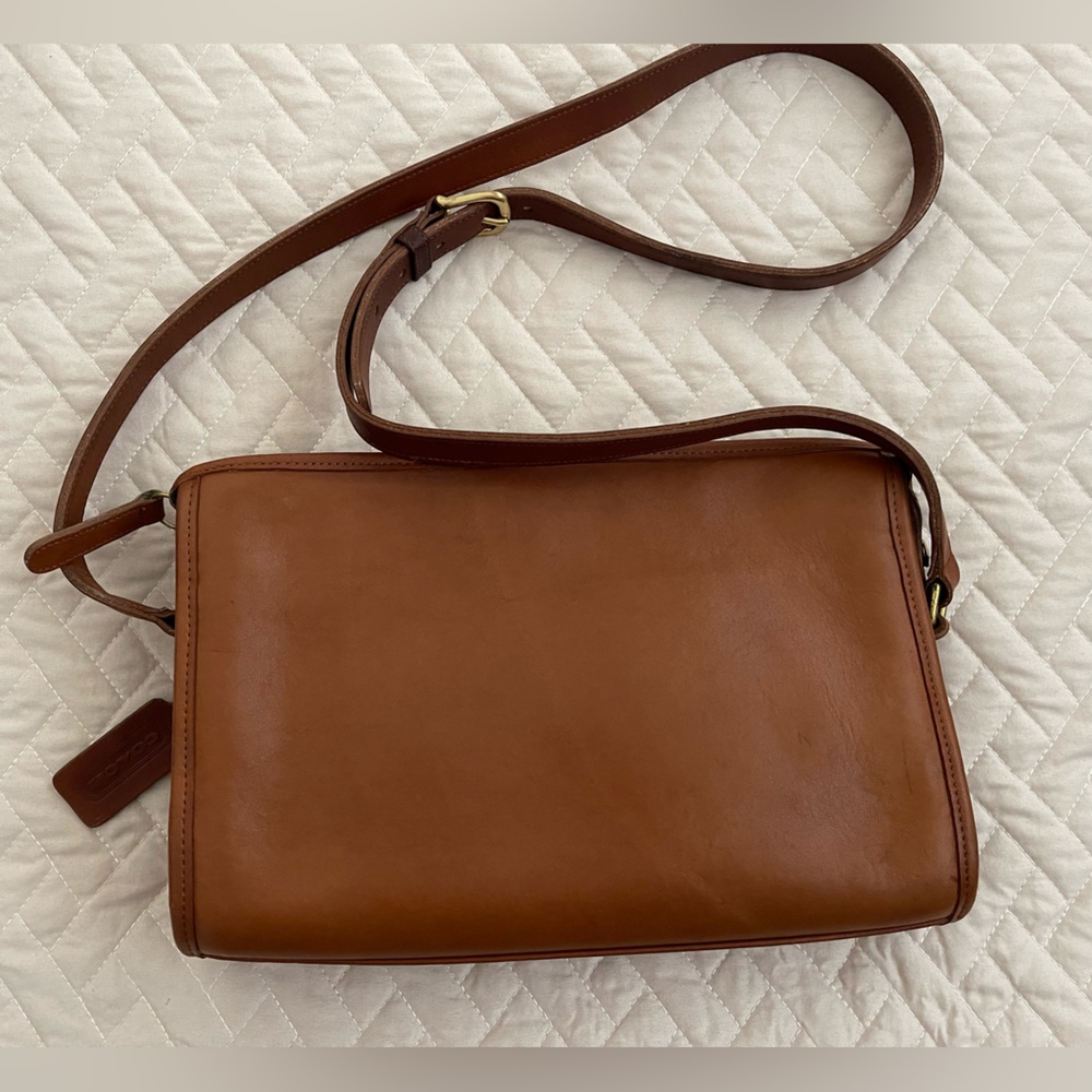 Vintage Coach #9944 crossbody shoulder purse